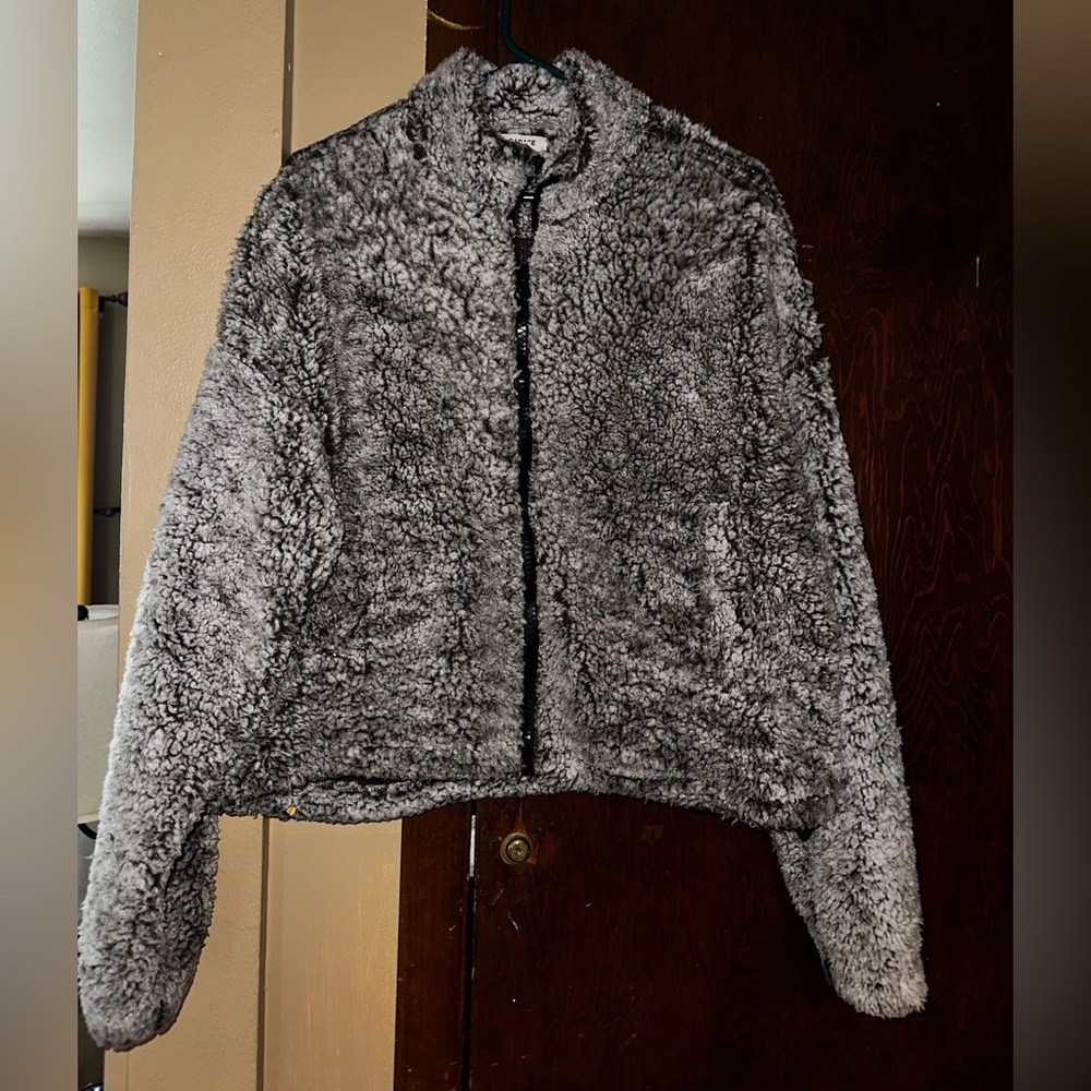 Women’s Garage Cropped Sherpa Zip-up